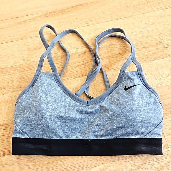 Nike Strappy Women's Sports Bra - Picture 1 of 3